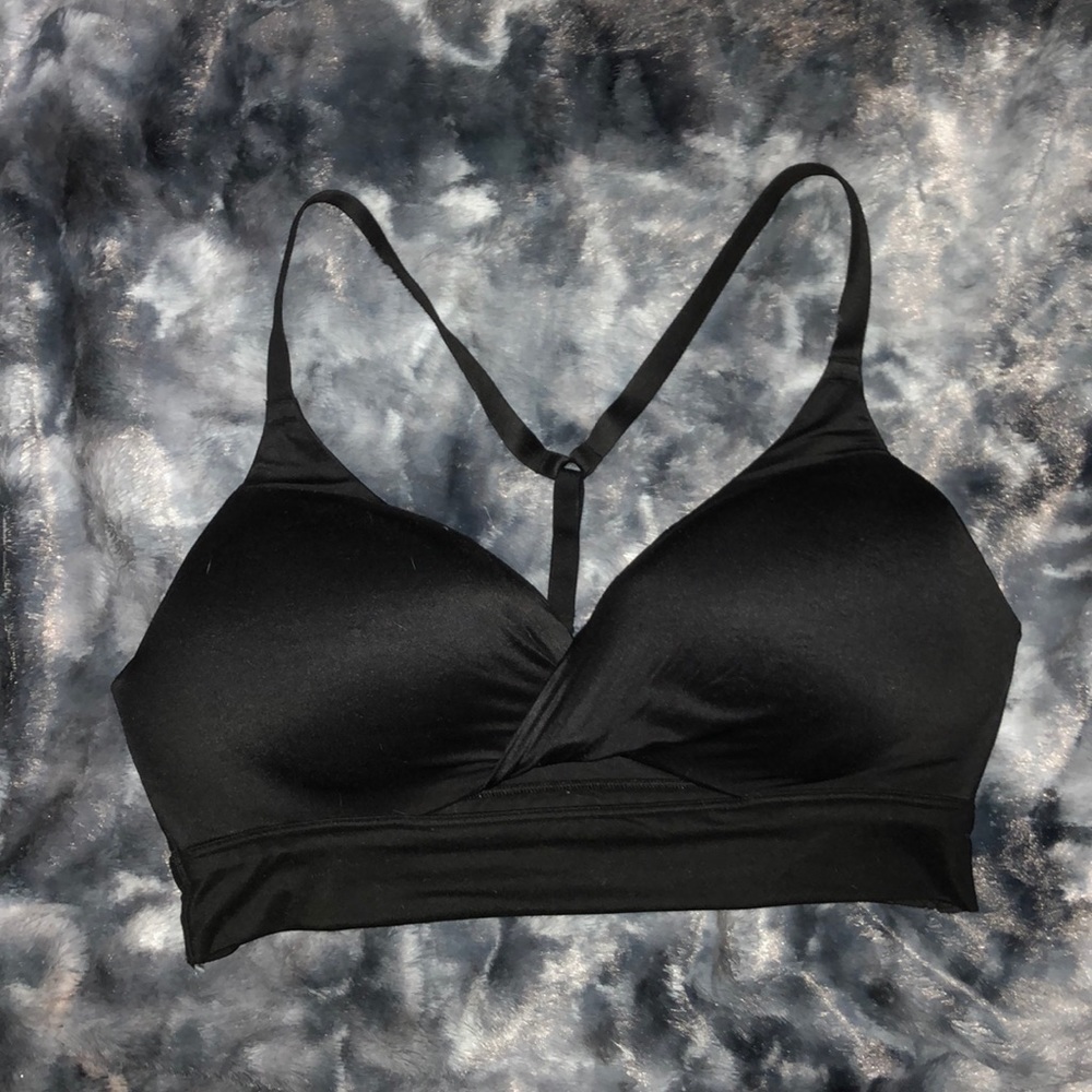 Victoria’s Secret uplift no wire bra